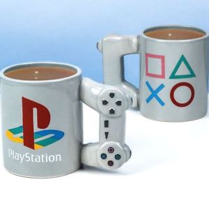 TAZA 3D CON FORMA DE MANDO DE PLAYSTATION PALADONE