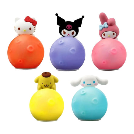Expositor de 12 mini figuras de la serie Little Moon Light de Sanrio: Hello Kitty y sus amigos (8 cm)